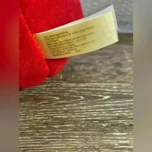 Valentine’s Day Love Gnome - Picture 6 of 7